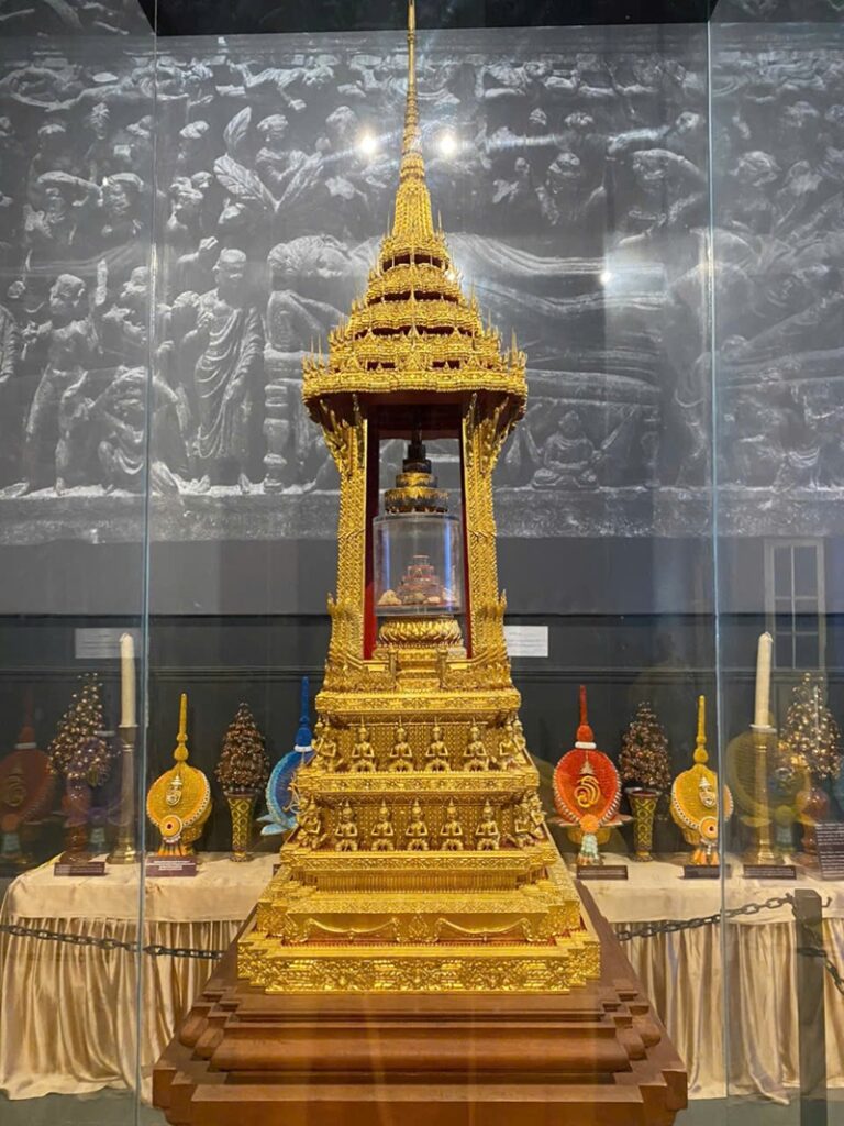 Chiêm Bái Ngọc Xá Lợi Đức Phật
